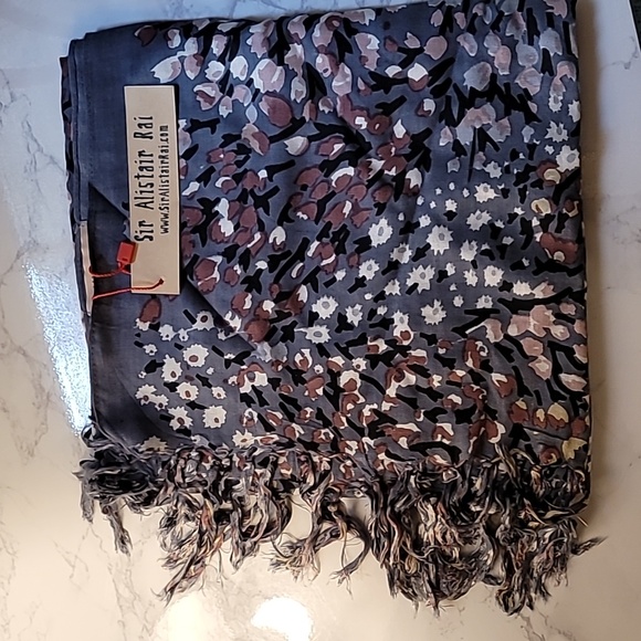 SIR ALISTAIR RAI GREY/PINK/YELLOW FLORAL PRINT SCARF - Picture 8 of 9